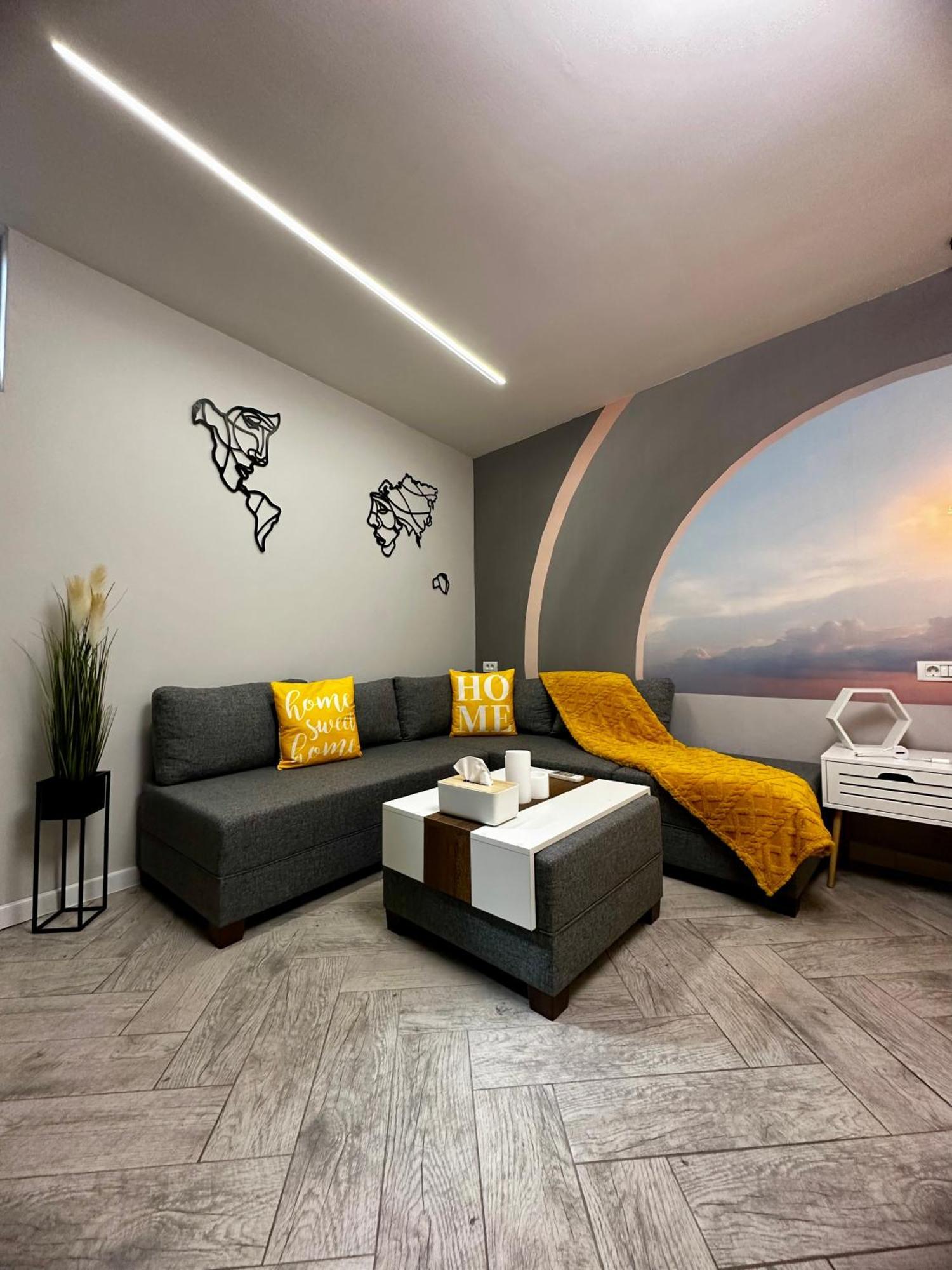 Stay Inn Central Brasov Ap 3 Buitenkant foto